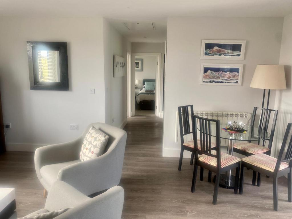 2 Bedroom Cottage Sleeps 4 With Hot-Tub, & Shared Pool Use Sennen Exteriör bild
